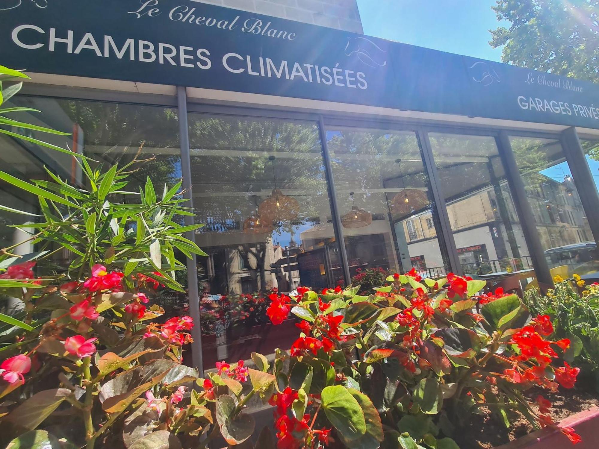 Le Cheval Blanc Hotel Arles Exterior photo